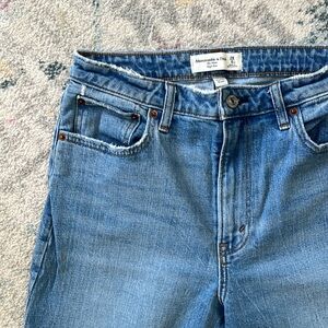 Abercrombie & Fitch The Mom High Rise: Curve Love